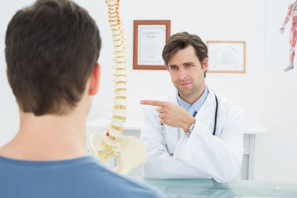 consultazione con un medico per l'osteocondrosi cervicale